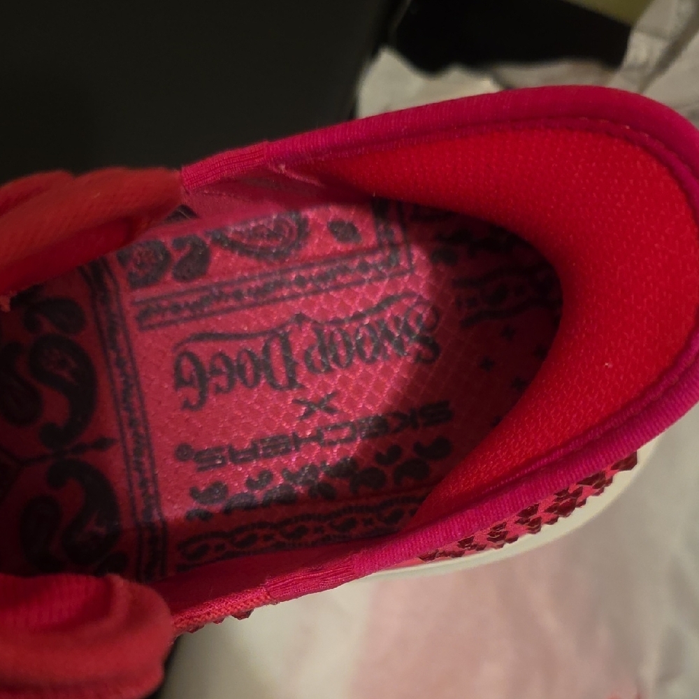 Skechers Women's Fuchsia Slip-Ins Sneakers - Picture 2 of 5